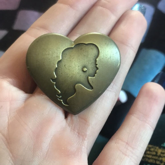 ✨🆕BNWOT!Mixed RPDR Queens Enamel Pins! From Tour!Super cute,RARE, &unique! ✨ - Picture 11 of 13